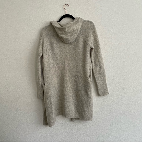 The Group by Babaton Ammonius Sweater Size Small - Picture 5 of 5